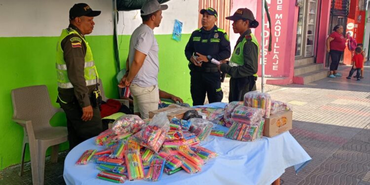 Policía en La Guajira fortalece campaña para prevenir quemados por pólvora y balas perdidas