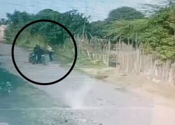 Delincuentes en dos motos atracan y maltratan a una mujer en la Comuna 10 de Riohacha