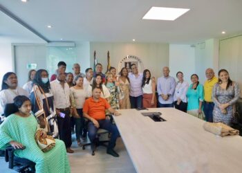 Gobernador de La Guajira coordina acciones para garantizar el PAE a partir del inicio de clases el 5 de febrero