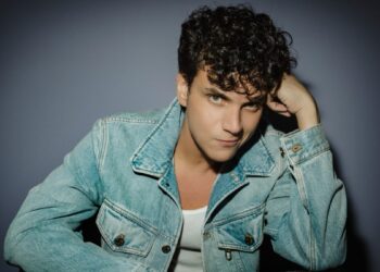 Aquí estoy, vivito y coleando