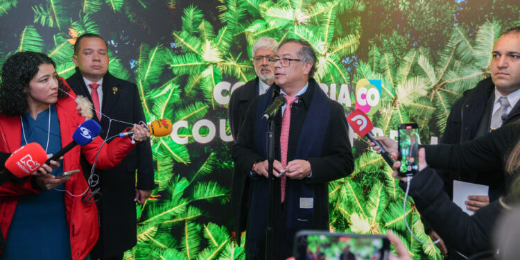 Colombia decidió no contratar más exploraciones de petróleo, gas y carbón: Presidente Petro en Foro de Davos
