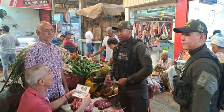 Autoridades intensifican operativos preventivos en el mercado público de Riohacha