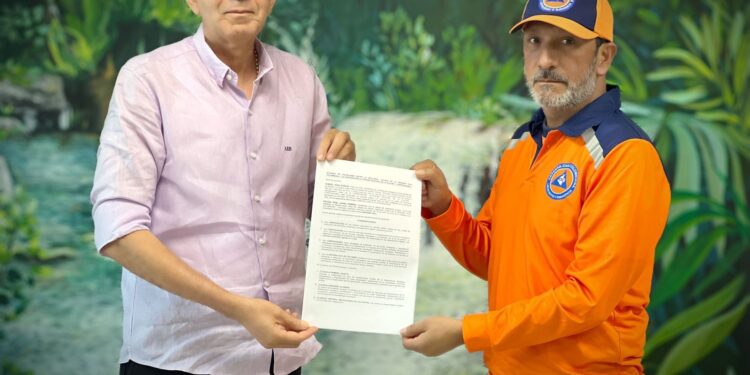 Corpoguajira firma acuerdo de voluntades con la Defensa Civil