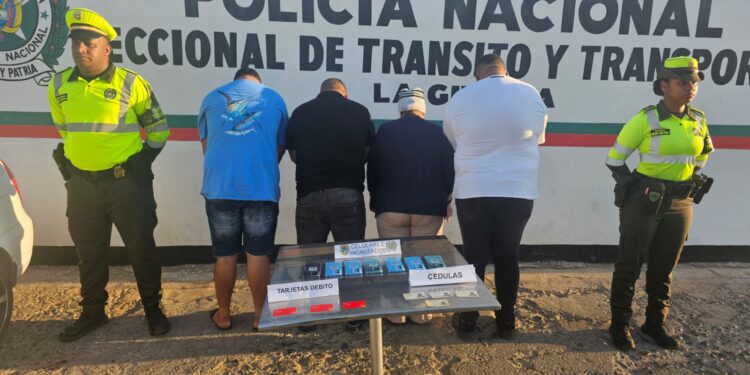 Desarticulan grupo delictivo que presuntamente realizaba transacciones financieras fraudulentas