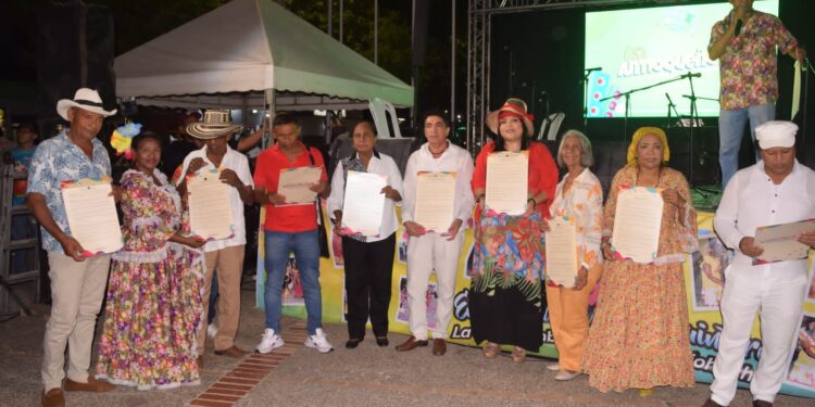 En Riohacha se celebró la noche de gala de la gran cumbiamba estacionaria pedagógica