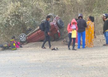 Tres heridos en colisión de moto y campero en la vía Riohacha- Cuestecita