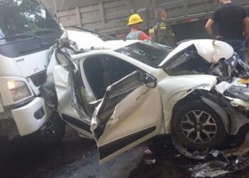 Cinco personas oriundas de La Guajira heridas en choque múltiple en carretera de Santander