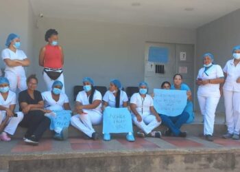Trabajadores del Hospital de Fonseca iniciaron paro de actividades por falta de pagos salariales