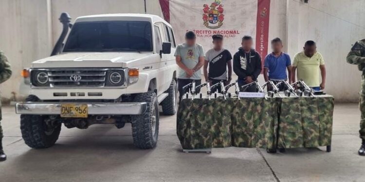 Cinco personas capturadas por transportar material de guerra en vías de La Guajira