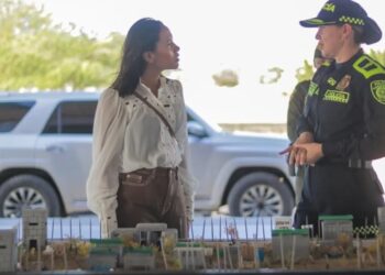 Gestora Social de La Guajira visitó el Centro de Instrucción de Policía Wayuu en Uribia, para fortalecer participación femenina