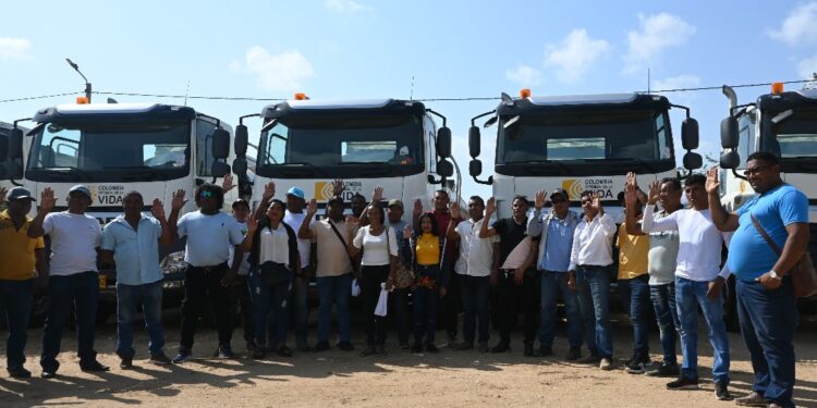 Este martes comenzarán a operar 10 de los 40 carrotanques que abastecerán de agua a comunidades de La Guajira