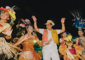 En Barrancas se gozaron el desfile de máscaras, capuchones y el carnaval de los niños