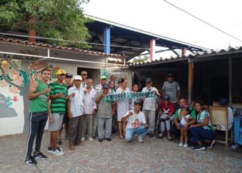 Integrantes de ‘Los del Sur Riohacha’ llevan alegría y solidaridad a la Casa del Adulto Mayor