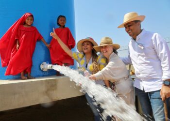 Entregan centro de abastecimiento de agua en la Flor de La Guajira
