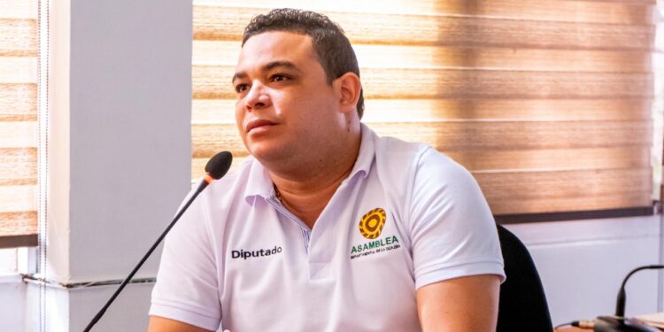 Diputado Lucas Gnecco responde al acto administrativo realizado en su contra