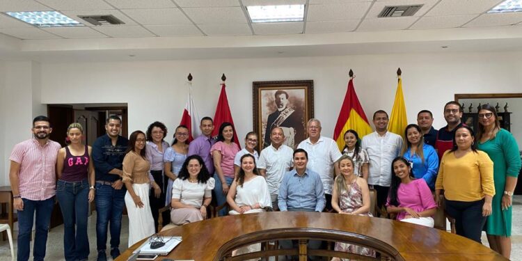 Especialización en medicina interna de la universidad libre recibe acreditación de alta calidad