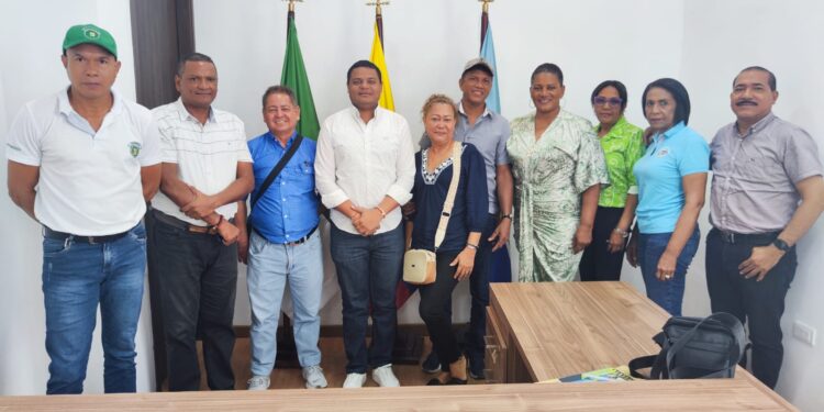 Alcaldía de Riohacha y Asodegua buscan solución a situación contractual con la Diócesis para la atención a estudiantes