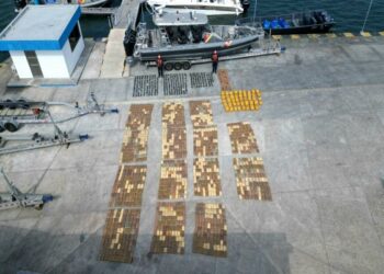 Incautan cargamento de marihuana y cocaína avaluado en más de 18 millones de dólares