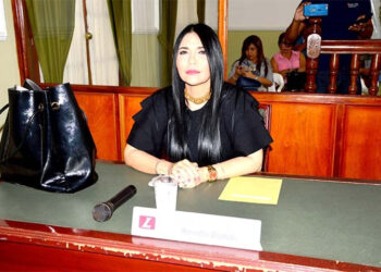 Investigación contra exdiputada de Magdalena, por presunta participación en carrusel de contratos en Santa Marta