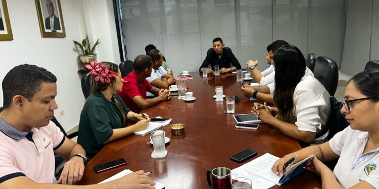 Corpoguajira realiza acercamientos con actores claves para preservar caudal del río tapias