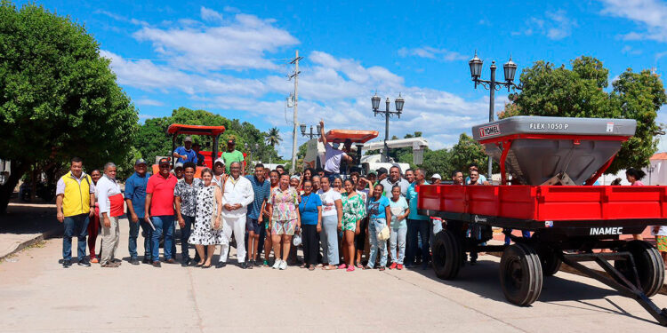 Entregan maquinaria agrícola para víctimas del conflicto armado en zonas rurales de Valledupar
