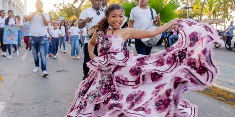 Paola Andrea Toncel Medina: Danzando el Carnaval
