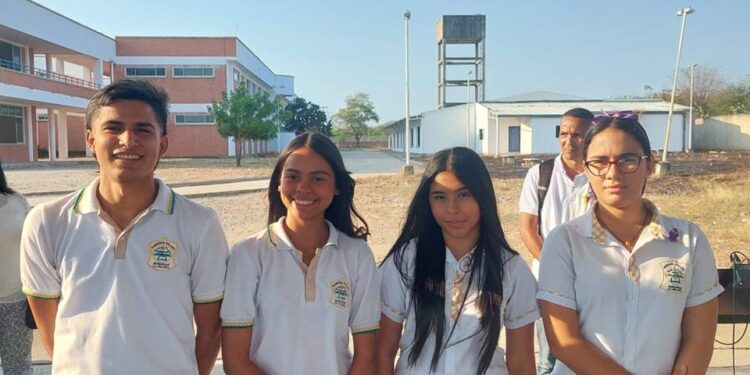 Candidatos a la personería estudiantil dieron a conocer sus propuestas a la Comunidad Educativa del Remedios Solano de Barrancas