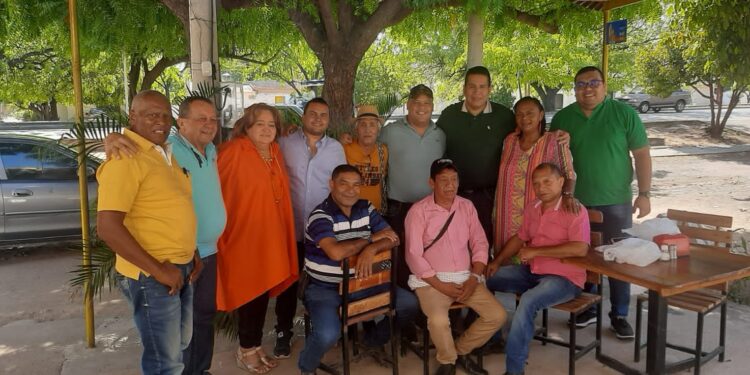 Personas con capacidad de transmitir por medio de su voz, emociones y sensaciones
