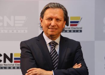 Gobierno  designa al exmagistrado Armando Novoa como jefe negociador con la ‘Segunda Marquetalia’