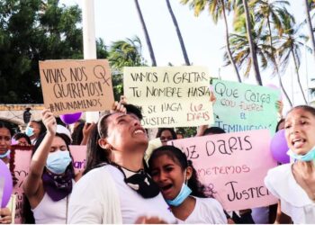 Día, mes, y años de la mujer