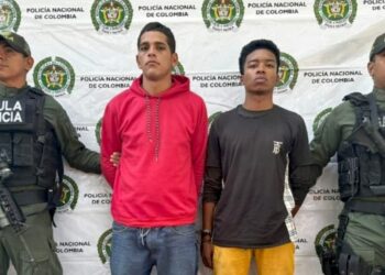 Dos hombres capturados en flagrancia fueron enviados a la cárcel por extorsión