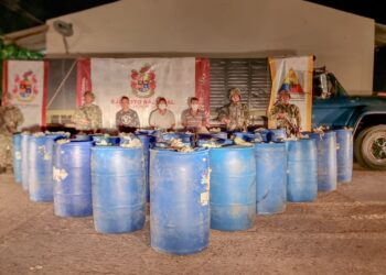 Incautan más de 1000 galones de combustible en la Alta Guajira