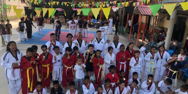 En Villanueva jóvenes participaron de encuentro de Taekwondo