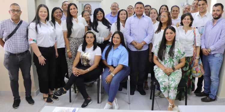 Alcalde de Riohacha y su gabinete se capacitan para mejorar la gestión administrativa