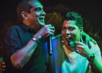 Rafa Manjarrez celebra su cumpleaños con dos canciones en primer lugar