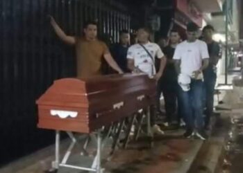 Amigos y comerciantes despiden a vigilante asesinado por dos sujetos en el centro de Maicao