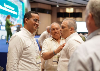 Gobernador de La Guajira ratificó apoyo a los proyectos de energías alternativas