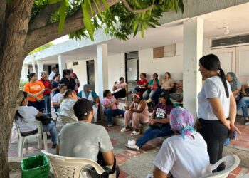 Trabajadores y alcalde de Fonseca llegan a acuerdos para levantar paro en el Hospital San Agustín