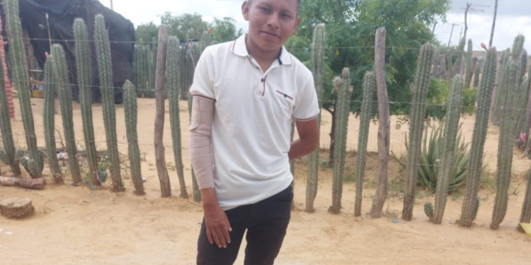 Familiares de soldado wayúu herido por un compañero piden ayuda médica al Ejército