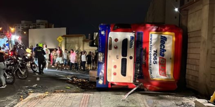 Accidente de tránsito en vía Barranquilla – Santa Marta deja dos personas fallecidas