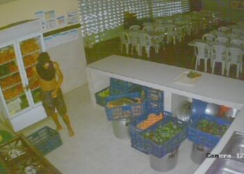 Delincuente quedó grabado hurtándose los alimentos del PAE en la IE El Gool en Villanueva