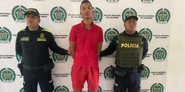 Capturado mediante orden judicial por presunto hurto agravado y calificado