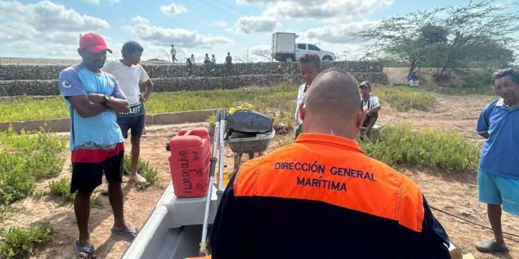 Dimar realiza matrículas a embarcaciones menores de pescadores artesanales