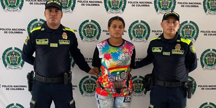 Detenida mujer con 63 papeletas de cocaína en Riohacha