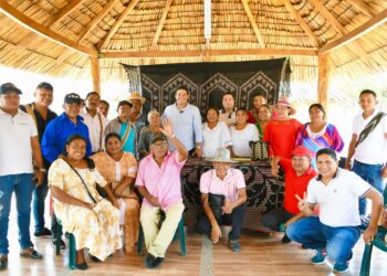 Alcalde de Barrancas definió línea de inversión con líderes del Resguardo Indígena de Provincial