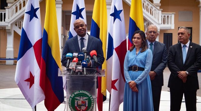 Canciller inició ronda regional para fortalecer relación de Colombia con los países vecinos