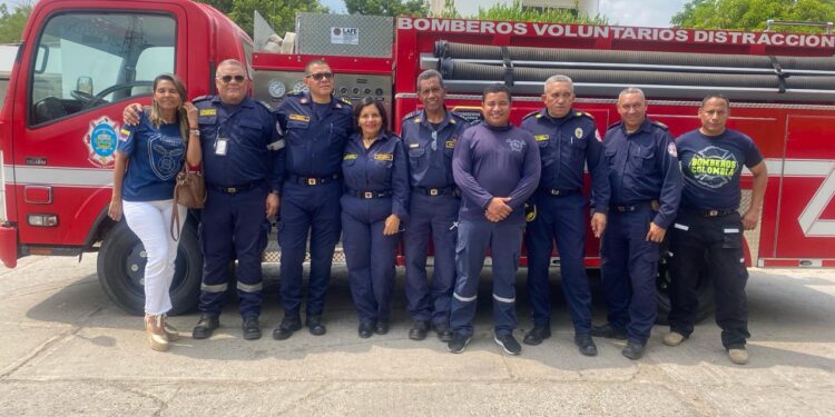 Delegación de Bomberos de La Guajira se reunió para tratar la firma de convenios con los municipios