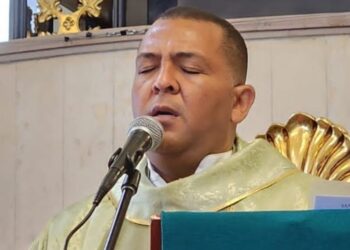 En la parroquia Nuestra Señora del Carmen de Maicao celebra 25 años de vida sacerdotal el padre Jefferson Ariza