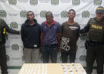 Portando arma y comercializando sustancias psicoactivas capturan a tres en Hatonuevo