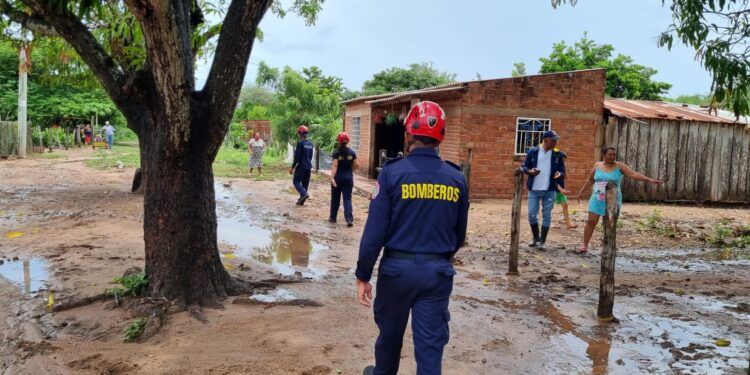 Aguacero de 4 horas dejó varias familias damnificadas en zona rural de Albania